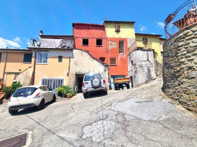 Villa Indipendente in vendita a Pistoia, Ciatti