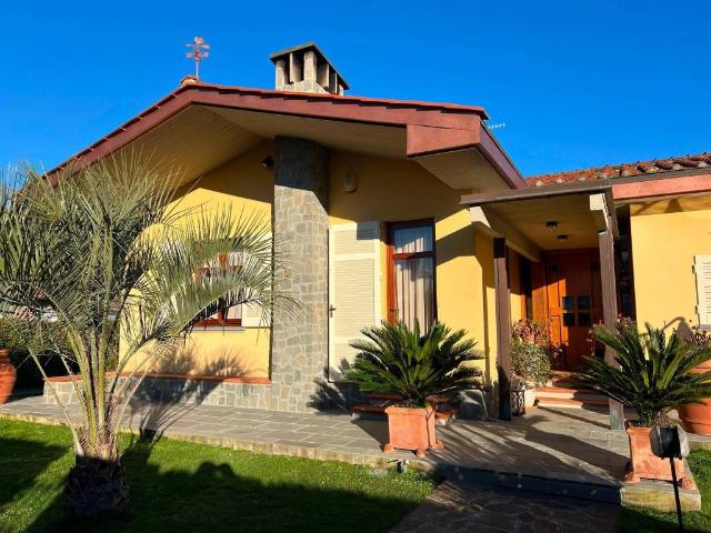 Villa Indipendente in vendita a Pistoia, Toscana