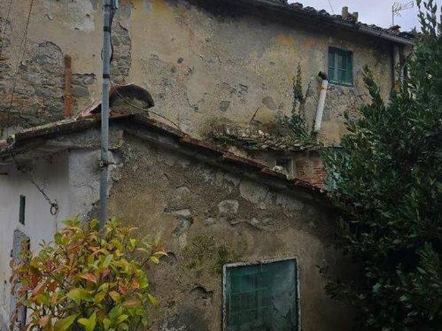 Villa Indipendente in vendita a Gello, Pistoia