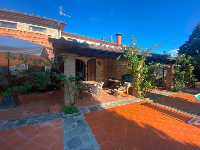 Villa Indipendente in vendita a Pontelungo, Pistoia