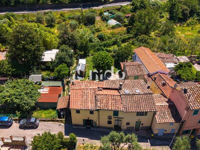 Villa Indipendente in vendita a Pistoia, Toscana