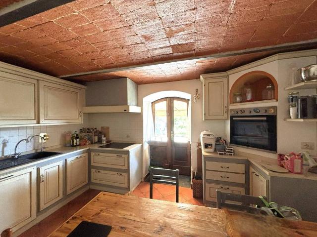 Villa Indipendente in vendita a Pistoia, Toscana