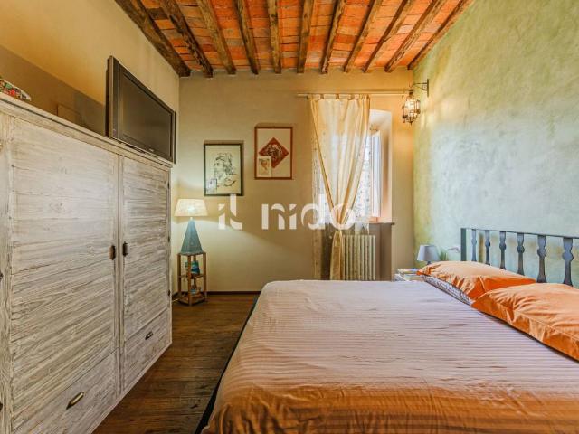 Villa Indipendente in vendita a Pontenuovo, Pistoia