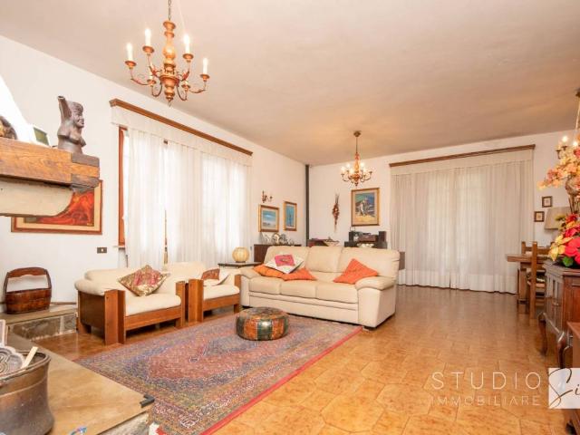 Villa Indipendente in vendita a San Piero in Vincio, Pistoia