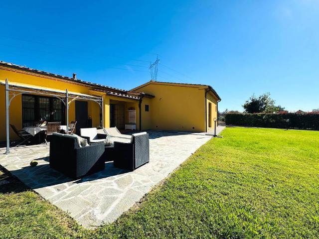 Villa Indipendente in vendita a Pontelungo, Pistoia