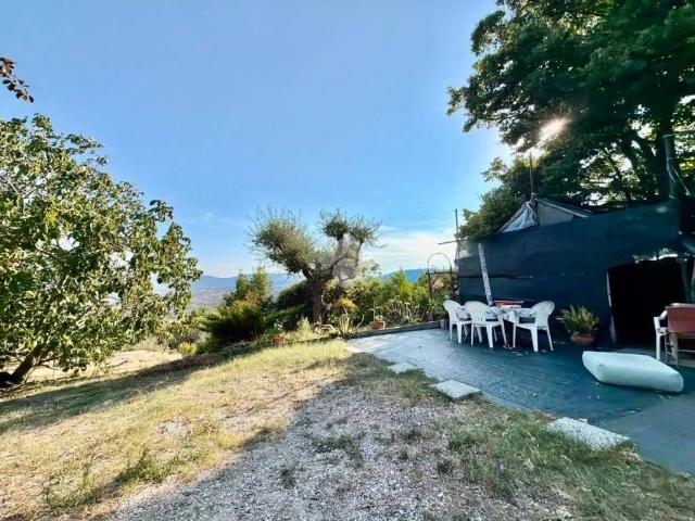 Villa Indipendente in vendita a Pistoia, Toscana