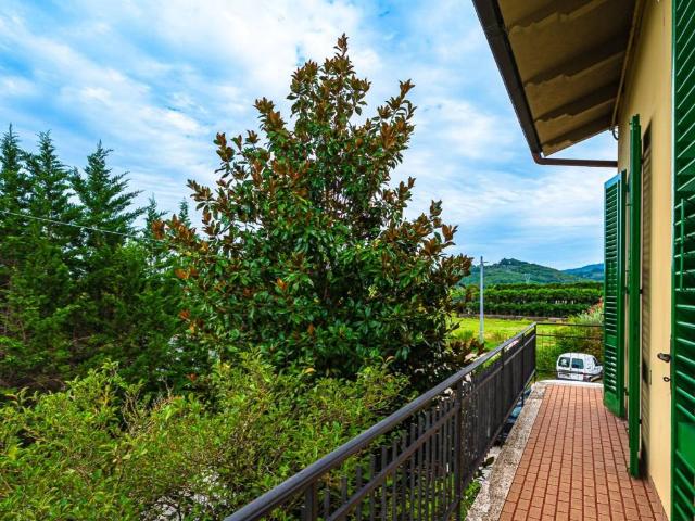 Villa Indipendente in vendita a Spazzavento, Pistoia