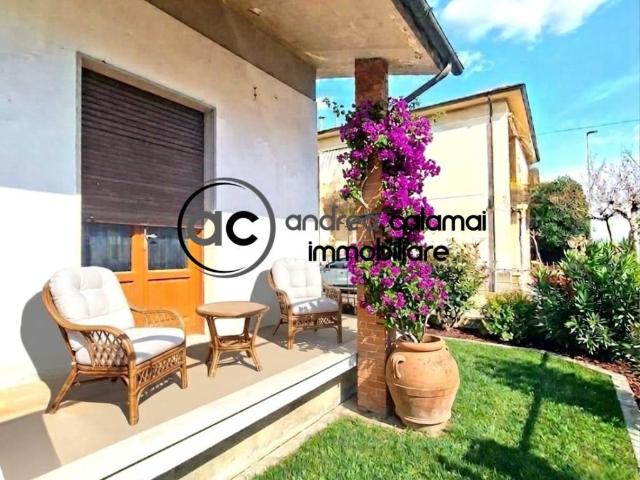 Villa Indipendente in vendita a Lo Sperone, Pistoia