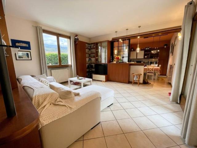 Villa Indipendente in vendita a Pontelungo, Pistoia
