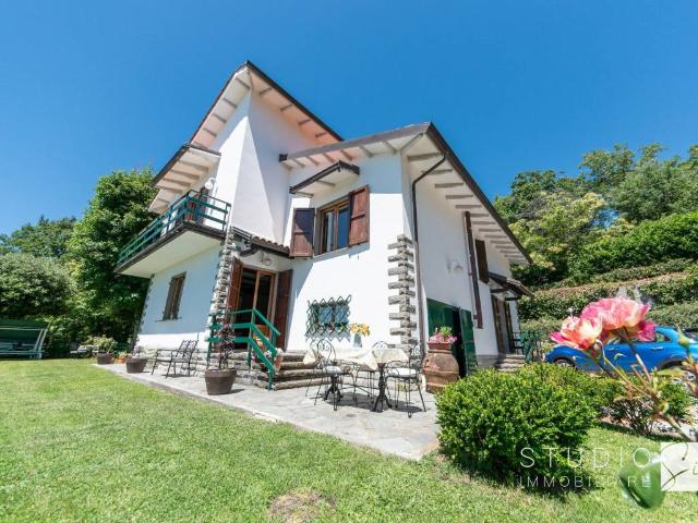 Villa Indipendente in vendita a Pistoia, Toscana