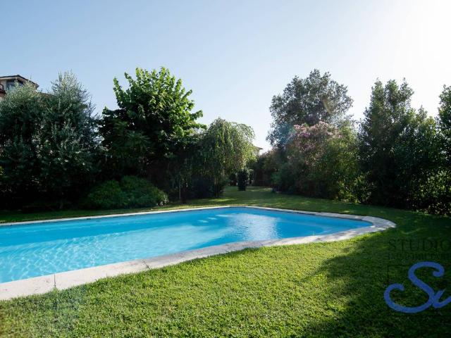 Villa Indipendente in vendita a Pistoia, Toscana