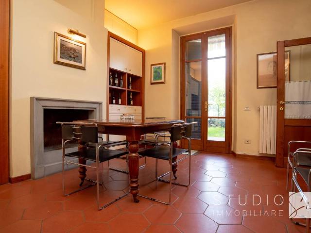 Villa Indipendente in vendita a La Vergine, Pistoia