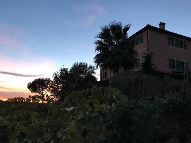 Villa Indipendente in vendita a Unione di Comuni Montani Colline del Fiora, Pitigliano
