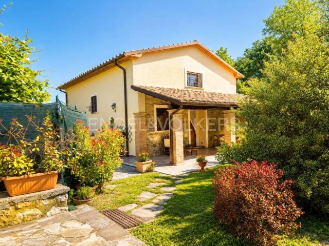 Villa Indipendente in vendita a Unione di Comuni Montani Colline del Fiora, Pitigliano