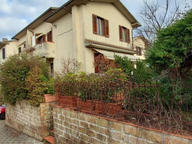 Villa Indipendente in vendita a Unione di Comuni Montani Colline del Fiora, Pitigliano