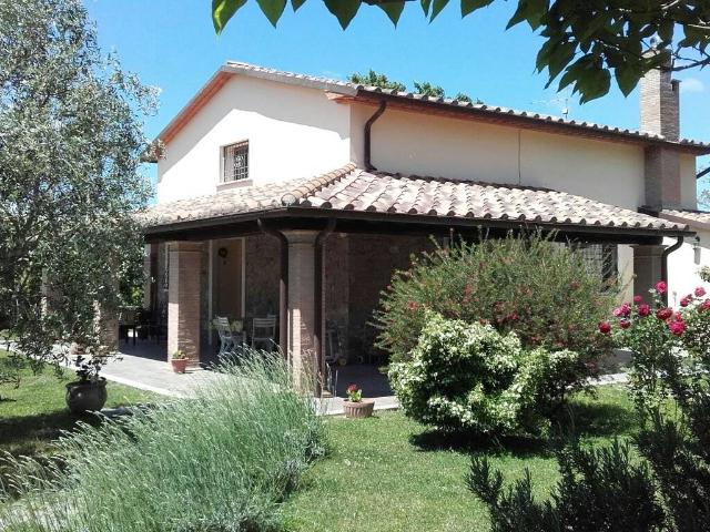 Villa Indipendente in vendita a Unione di Comuni Montani Colline del Fiora, Pitigliano