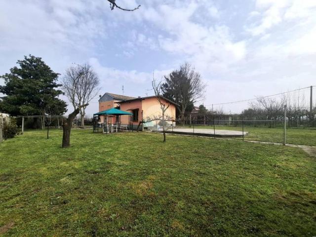 Villa Indipendente in vendita a Pizzale, Lombardia
