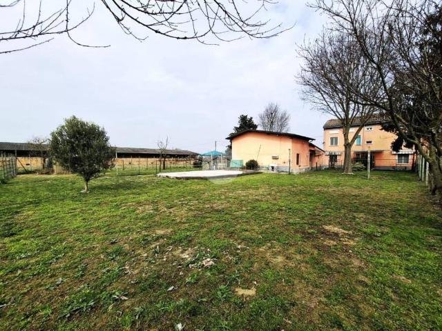 Villa Indipendente in vendita a Pizzale, Lombardia