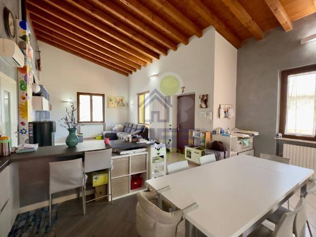 Villa Indipendente in vendita a Pizzighettone, Lombardia