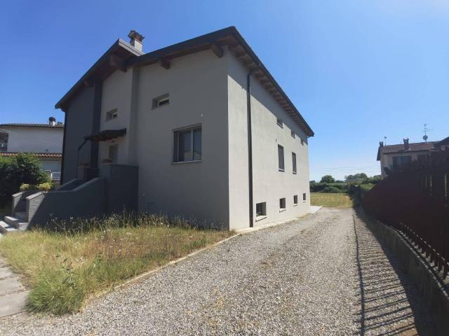 Villa Indipendente in vendita a Pizzighettone, Lombardia