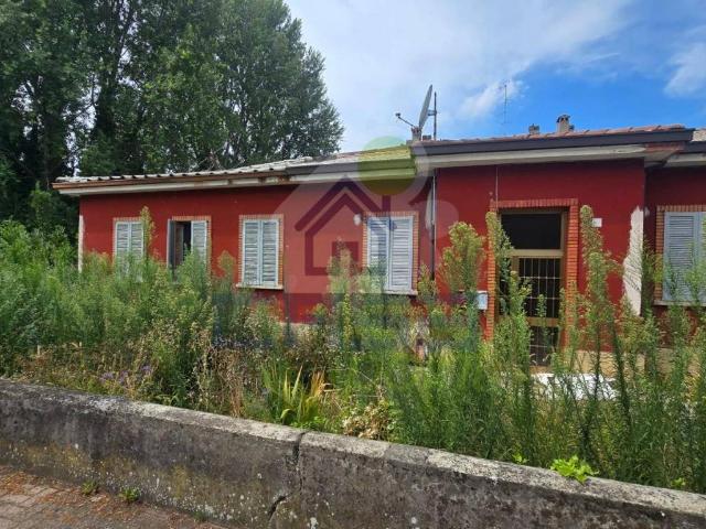 Villa Indipendente in vendita a Pizzighettone, Lombardia