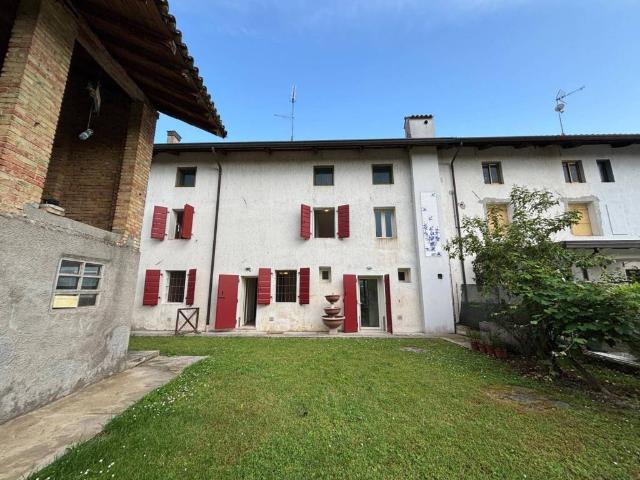 Villa Indipendente in vendita a Pocenia, Friuli-Venezia Giulia