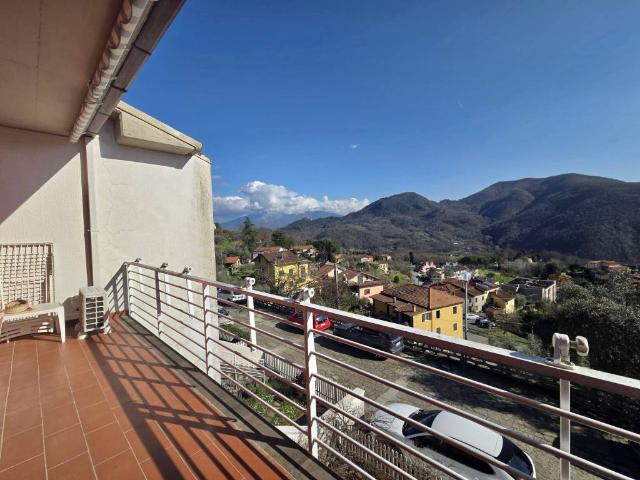 Villa Indipendente in vendita a Bagni, Podenzana
