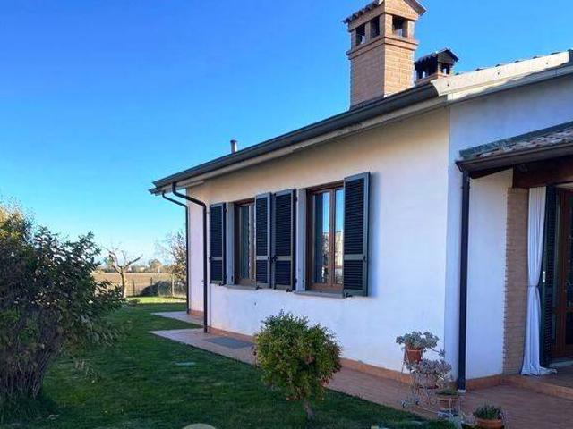 Villa Indipendente in vendita a Podenzano, Reggio Emilia