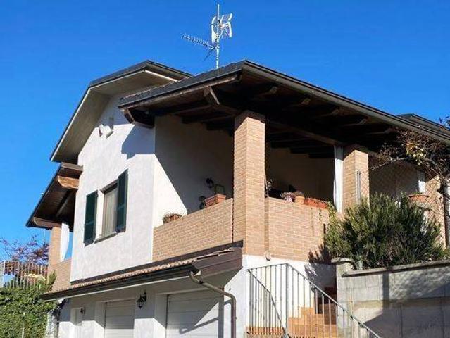 Villa Indipendente in vendita a Podenzano, Reggio Emilia