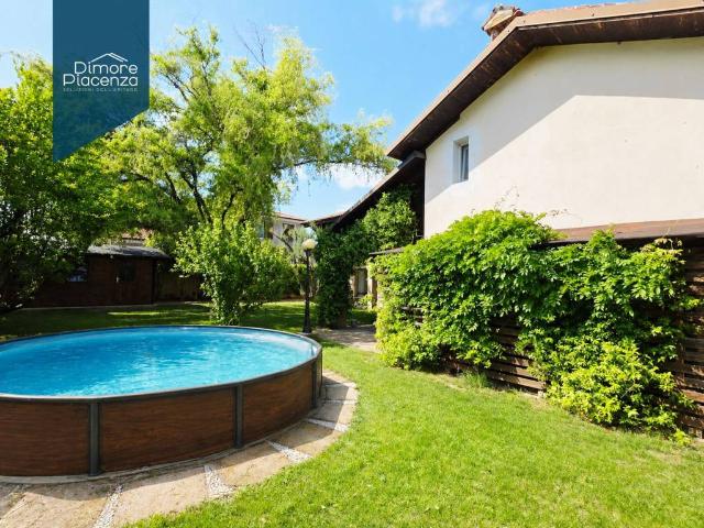 Villa Indipendente in vendita a Podenzano, Reggio Emilia