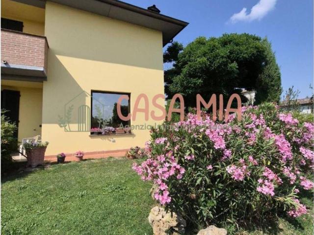 Villa Indipendente in vendita a Podenzano, Reggio Emilia