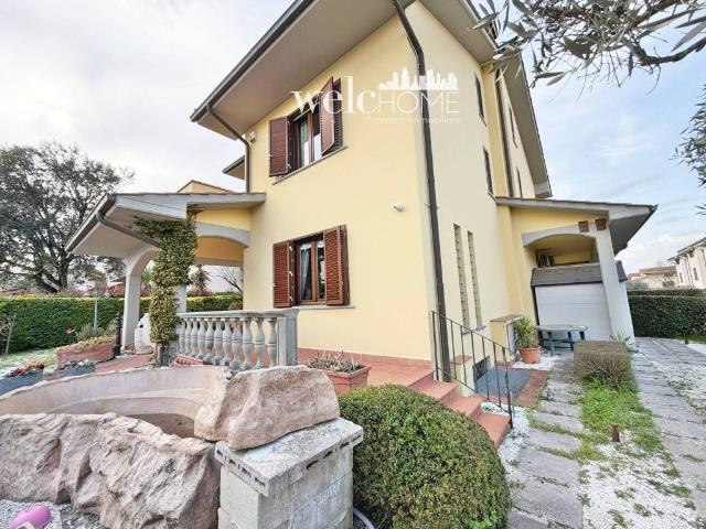 Villa Indipendente in vendita a Poggio A Caiano, Toscana