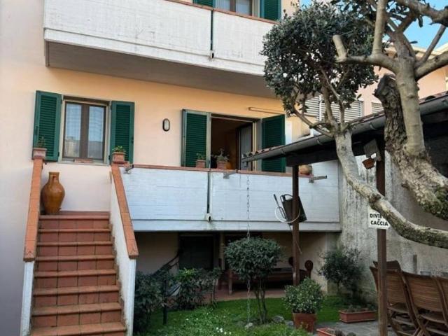 Villa Indipendente in vendita a Poggio A Caiano, Toscana