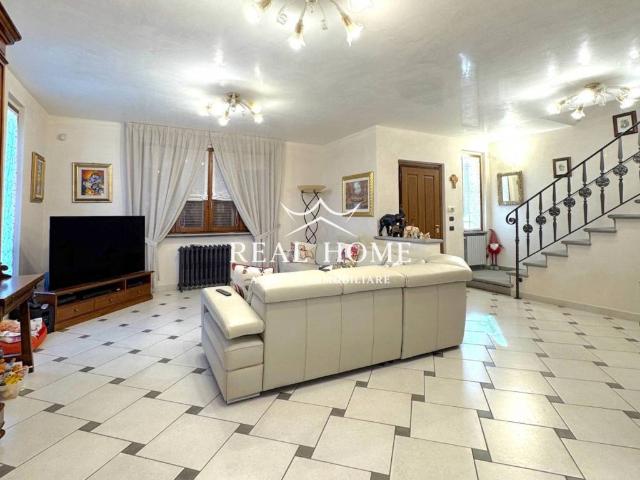 Villa Indipendente in vendita a Poggio A Caiano, Toscana