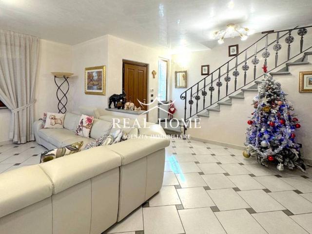 Villa Indipendente in vendita a Poggio A Caiano, Toscana