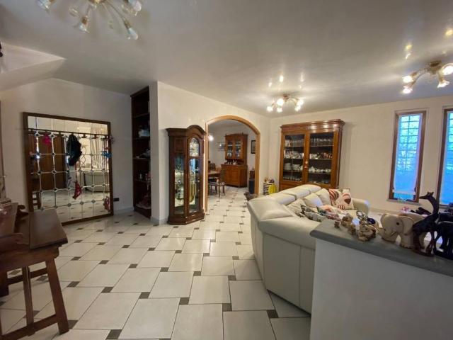 Villa Indipendente in vendita a Poggio A Caiano