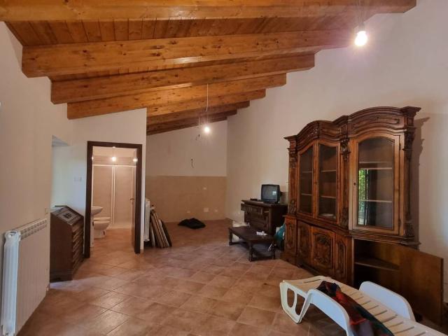 Villa Indipendente in vendita a Poggio Bustone, Lazio