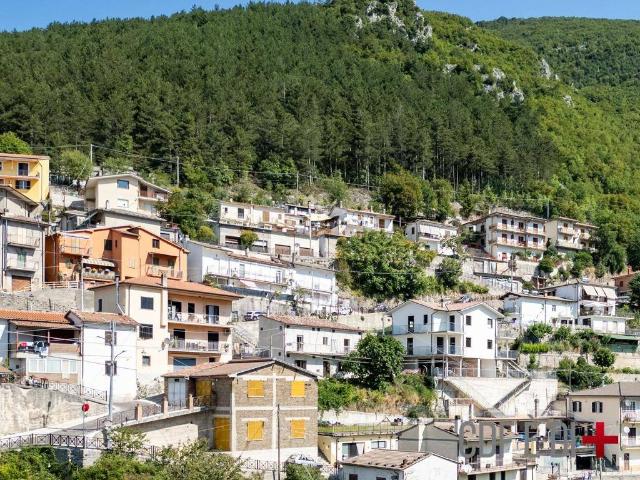 Villa Indipendente in vendita a Poggio Bustone, Lazio