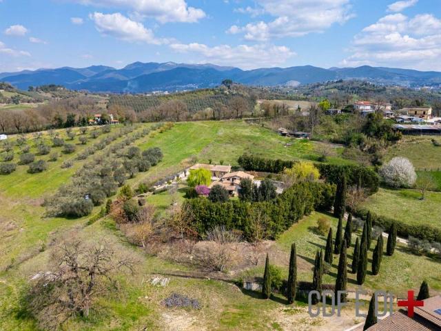 Villa Indipendente in vendita a Castel San Pietro Sabino, Poggio Mirteto