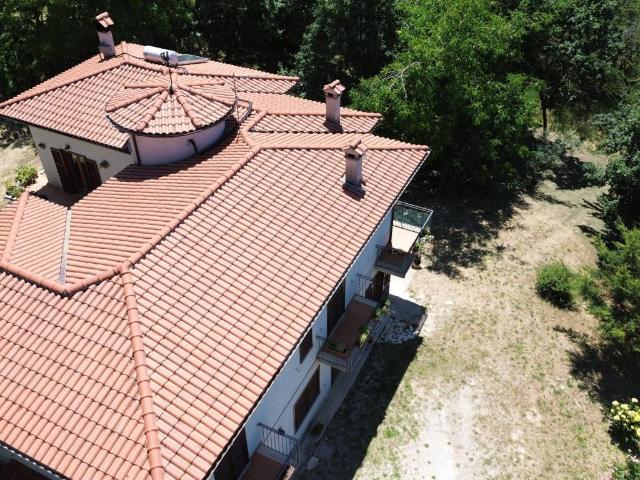 Villa Indipendente in vendita a Poggio Mirteto, Lazio