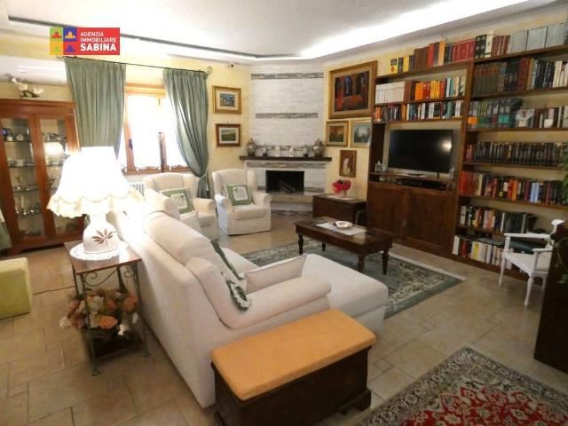 Villa Indipendente in vendita a Poggio Mirteto, Lazio