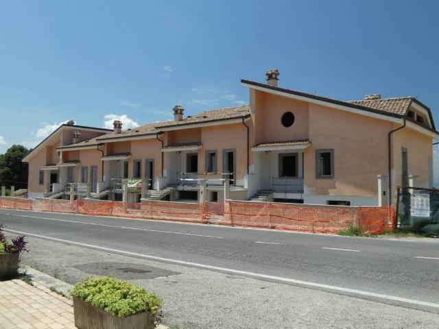 Villa Schiera in vendita a Montopoli Di Sabina, Lazio