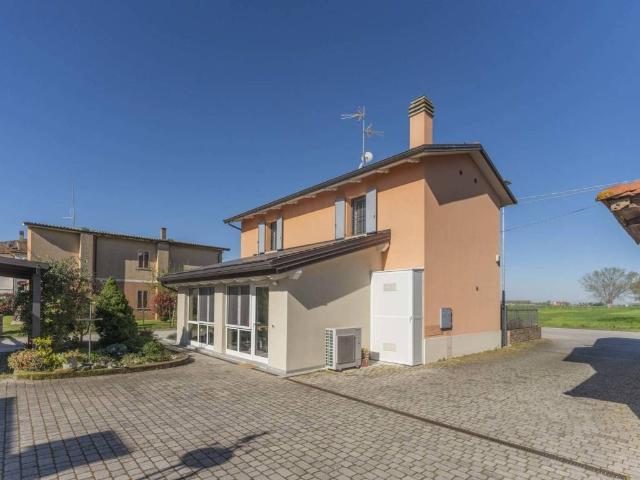 Villa Indipendente in vendita a Unione Alto Ferrarese, Poggio Renatico
