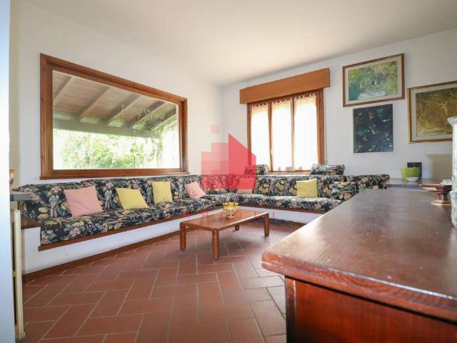 Villa Indipendente in vendita a Poggio Rusco, Lombardia