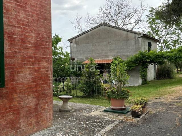 Villa Indipendente in vendita a Macine, Marche