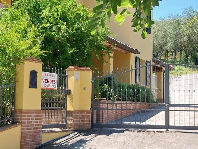 Villa Indipendente in vendita a Unione di comuni Valmarecchia, Torriana