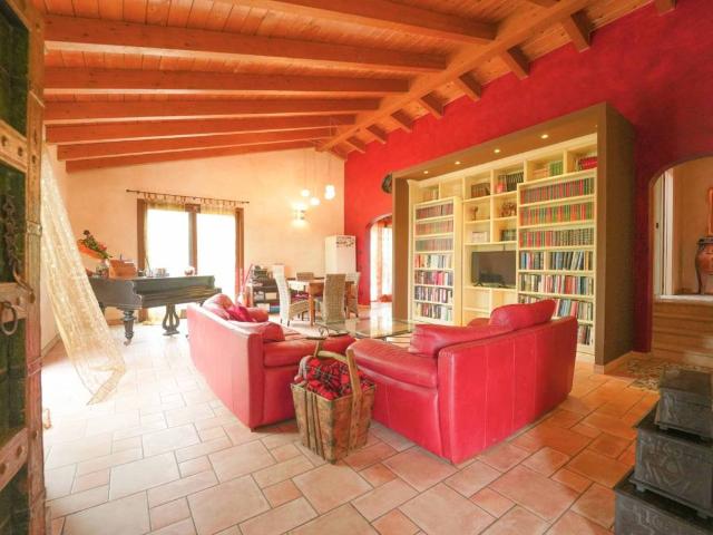 Villa Indipendente in vendita a Unione di comuni Valmarecchia, Torriana