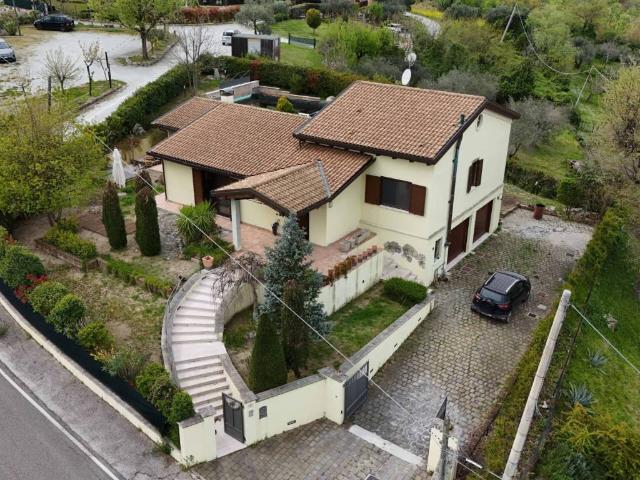 Villa Indipendente in vendita a Unione di comuni Valmarecchia, Torriana