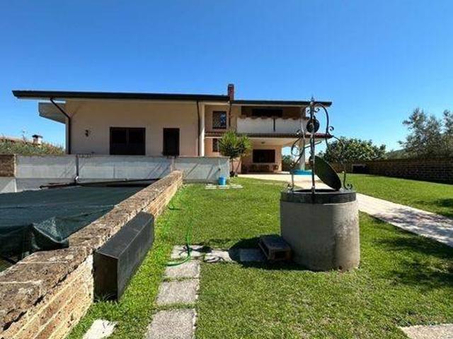 Villa Indipendente in vendita a Poggiofiorito, Chieti