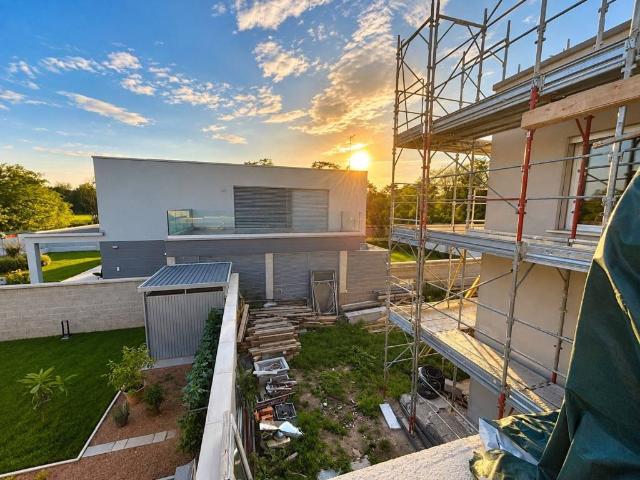 Villa Indipendente in vendita a Via Fiume, Pogliano Milanese